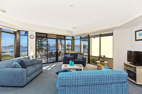 63 Franklin Parade - Accommodation QLD 2
