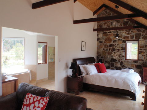 Adventure Bay Retreat - Accommodation QLD 2