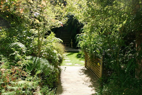Aldgate Lodge Bed & Breakfast - Accommodation QLD 2