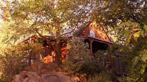 Artscape Cottage Beechworth - Accommodation QLD 0
