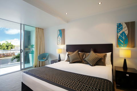 At Marina Shores - Accommodation QLD 1