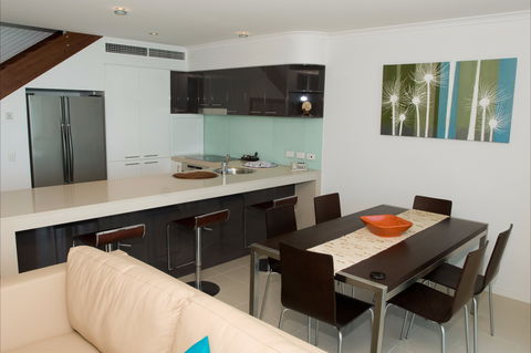 At Marina Shores - Accommodation QLD 2