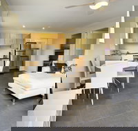 B and B at Orient Point - Accommodation QLD