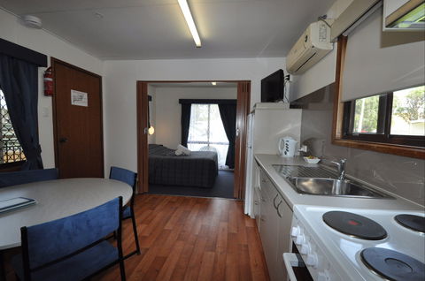 Beachside Holiday Park - Accommodation QLD 2