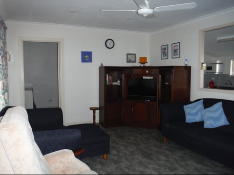 Beach Escape - Accommodation QLD 1