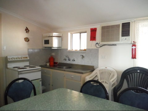 Beach Escape - Accommodation QLD 2