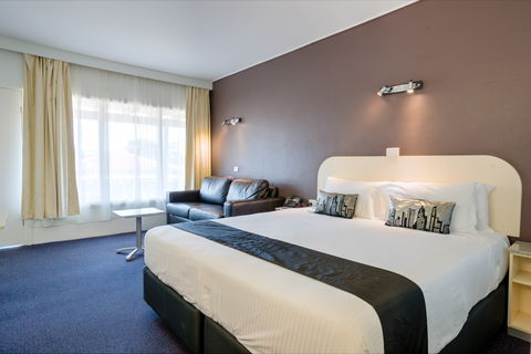 Best Western Zebra Motel - Accommodation QLD 2