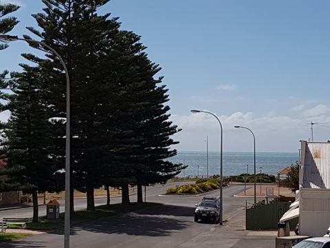 Blue Manna Waters - Apartment B - Accommodation QLD 1