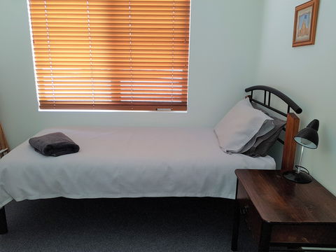 Blue Manna Waters - Apartment B - Accommodation QLD 2