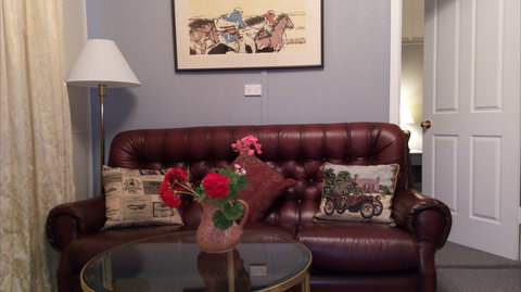 Bourke Apartments - Accommodation QLD 2