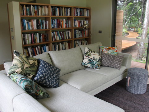 Bowker Beach House - Accommodation QLD 2