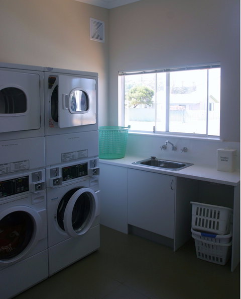 Clearwater Motel Apartments - Accommodation QLD 2