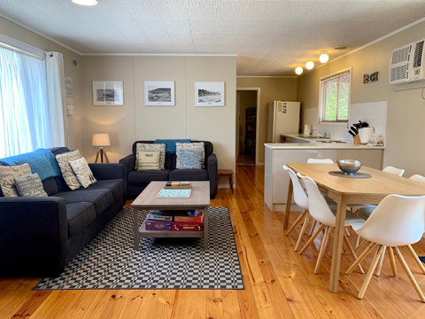 Crows Nest - Accommodation QLD 1