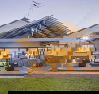 Dave's Digs - Accommodation QLD