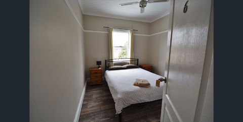Family Hotel Cootamundra - Accommodation QLD 0