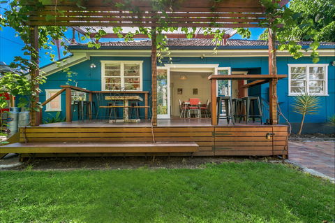 Frankie's Beach House - Accommodation QLD 0