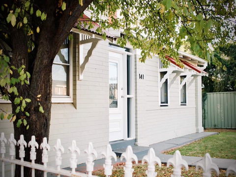 Gipps Street Cottage - Open - Accommodation QLD 1