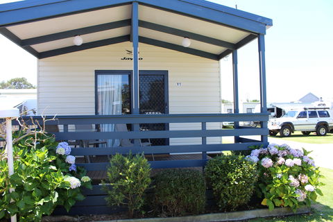 Golden Terrace Holiday Park - Accommodation QLD 0