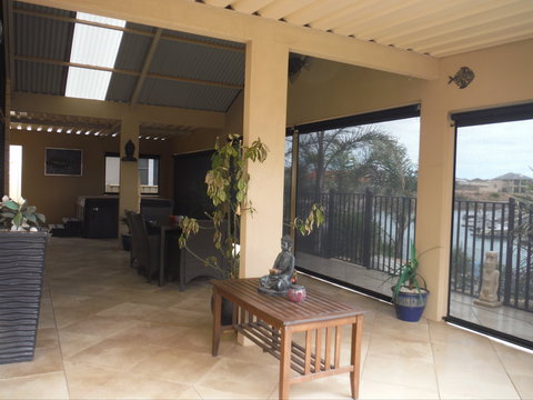 Happy Gilmore - Accommodation QLD 1