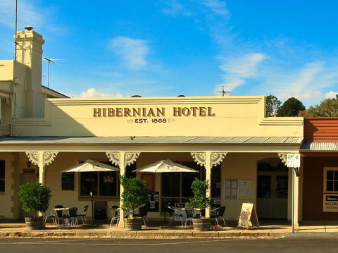 Hibernian Hotel Apartments - Accommodation QLD 0