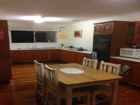 Horseshoe House - Accommodation QLD 1