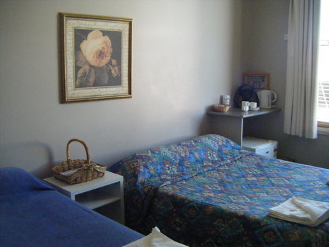 Imperial Hotel Cowra - Accommodation QLD 1