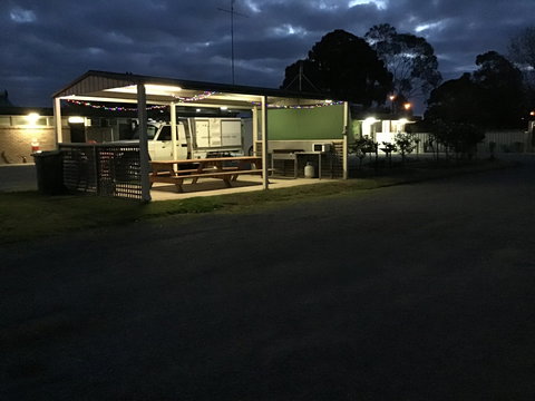 Jerilderie Motel And Caravan Park - Accommodation QLD 1