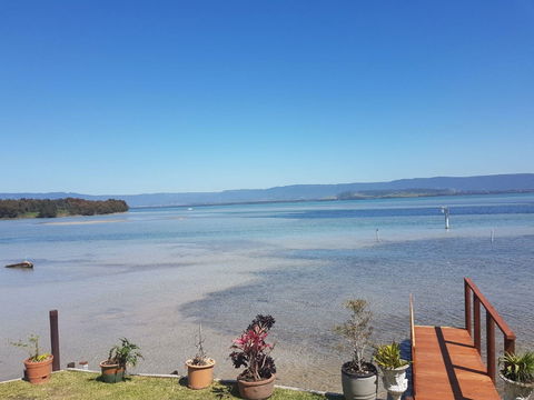 Jettys By The Lake - Accommodation QLD 1