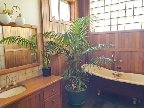 Karno House Mount Gambier - Local Heritage Listed - Accommodation QLD 1