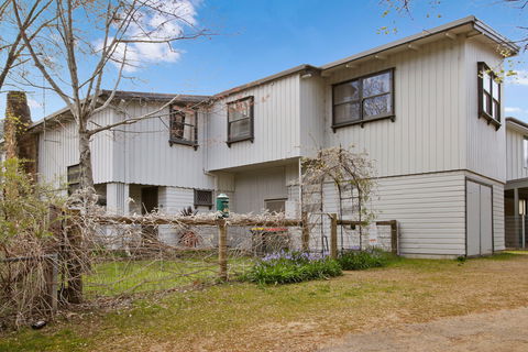 Le Chateau - Accommodation QLD 0