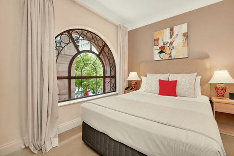 Manor Apartment Hotel - Accommodation QLD 1