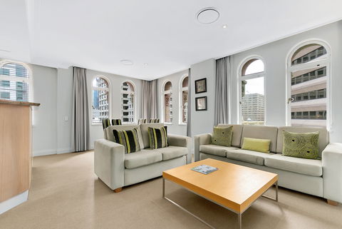 Manor Apartment Hotel - Accommodation QLD 2