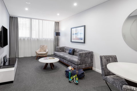 Meriton Suites North Sydney - Accommodation QLD 2