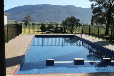 Mountain View Motel Corryong - Accommodation QLD 1