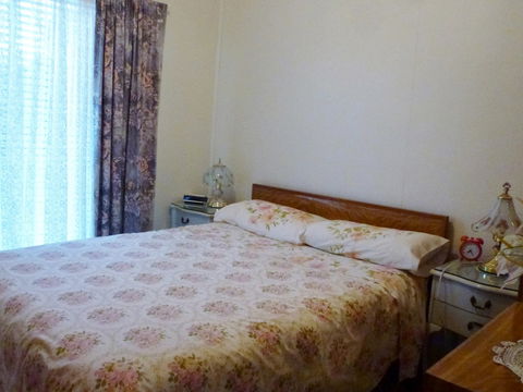 Parkers Holiday Cottages - Accommodation QLD 2