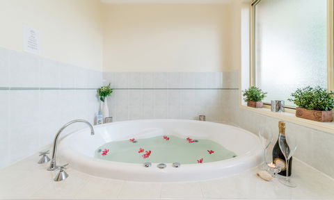 Pegasus Motel - Accommodation QLD 2