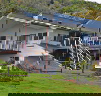 Point Plomer Holiday Cottages - Accommodation QLD