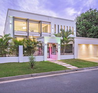 Riviera Waters Broadbeach - Vogue Holiday Homes - Accommodation QLD