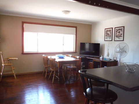 Seashells - Accommodation QLD 1