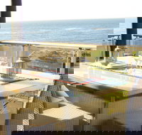 Shearwaters Apartment - Accommodation QLD