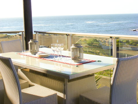 Shearwaters Apartment - Accommodation QLD 0