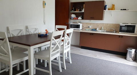 Tabourie Lake Motor Inn - Accommodation QLD 0