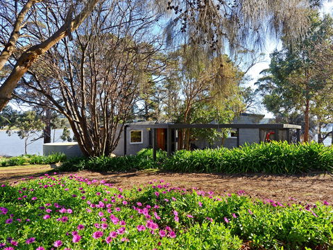 Taylors Bay Cottage - Accommodation QLD 0