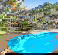The Burlington Holiday Apartments - Accommodation QLD