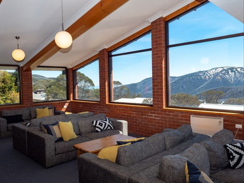 Viking Alpine Lodge - Accommodation QLD 0