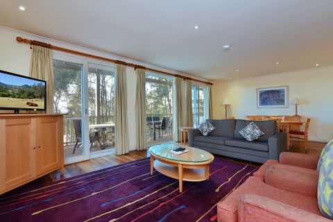 Villa Chambourcin - Accommodation QLD 0