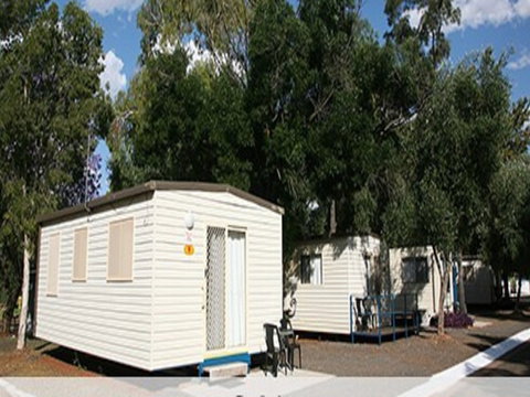 Westview Caravan Park - Open For Essential Travel Only - Accommodation QLD 1