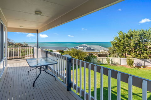 Whaler's Retreat - Accommodation QLD 0