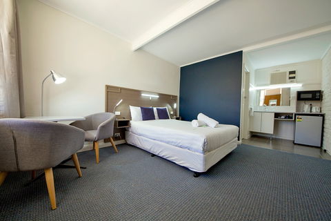 Yarrawonga Quality Motel - Accommodation QLD 1