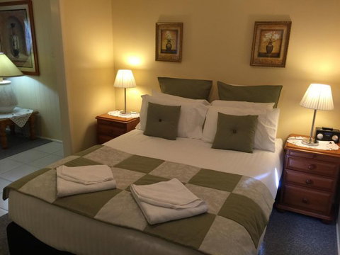 Curtis Falls Mountain Retreat - Accommodation QLD 8